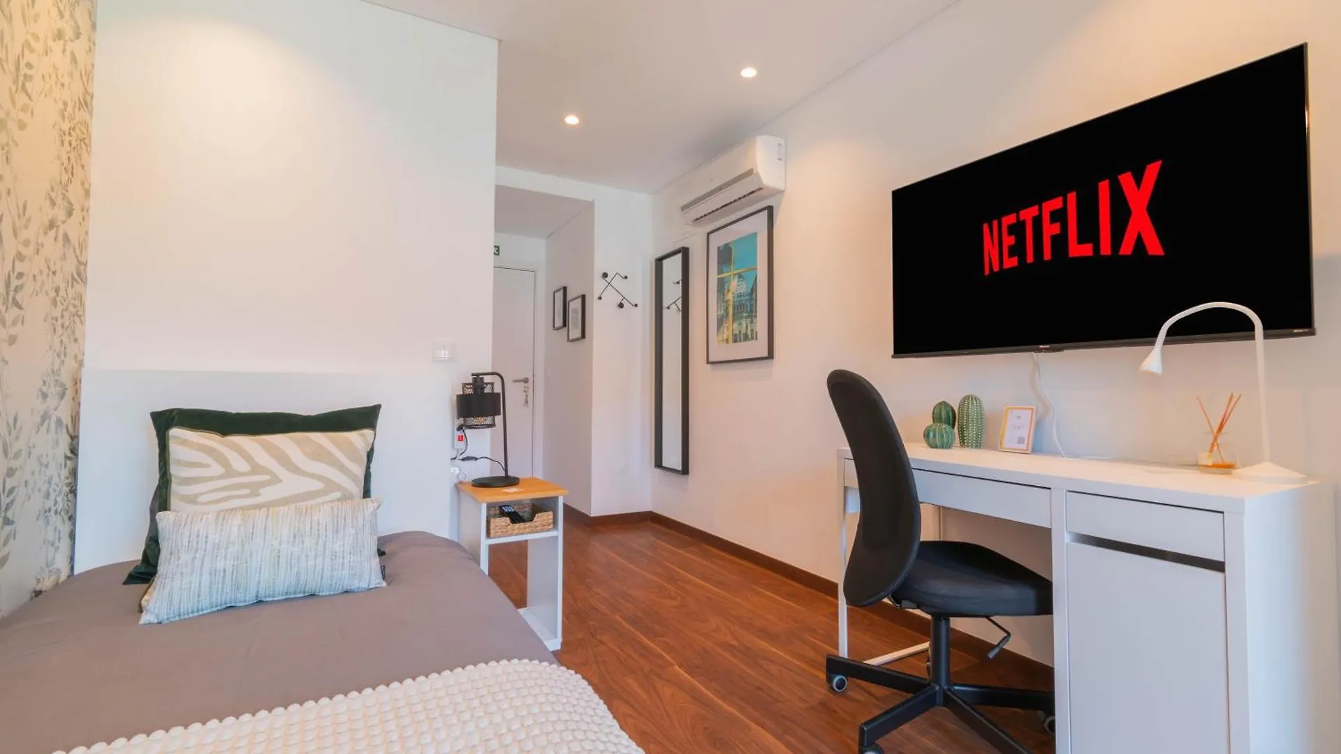Guest house 7Min To Uni Se-Velha - Ac - Work Desk - 300Mbs Wifi - Suite 6 Coimbra
