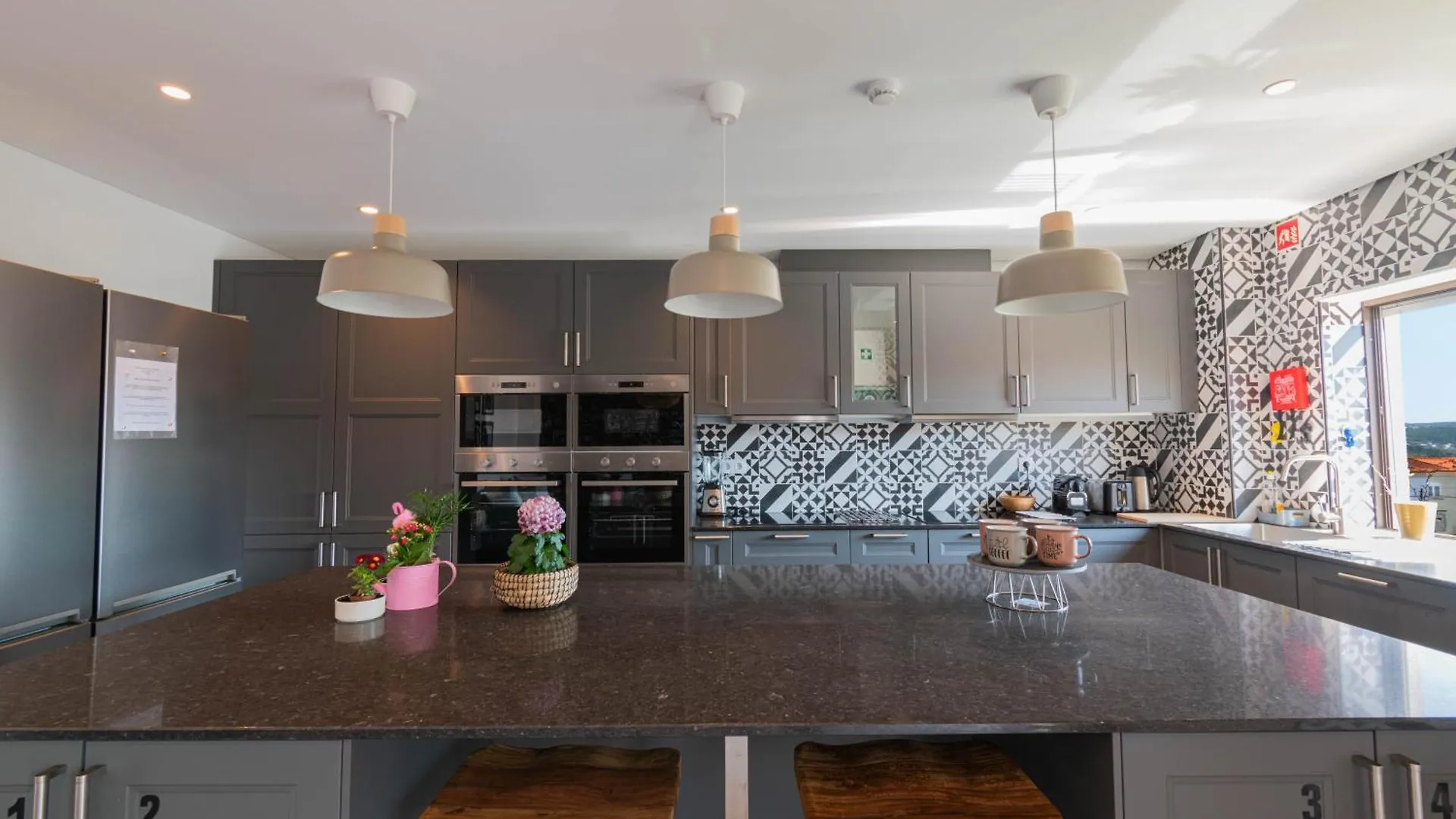 Guest house 7Min To Uni Se-Velha - Ac - Work Desk - 300Mbs Wifi - Suite 6 Coimbra